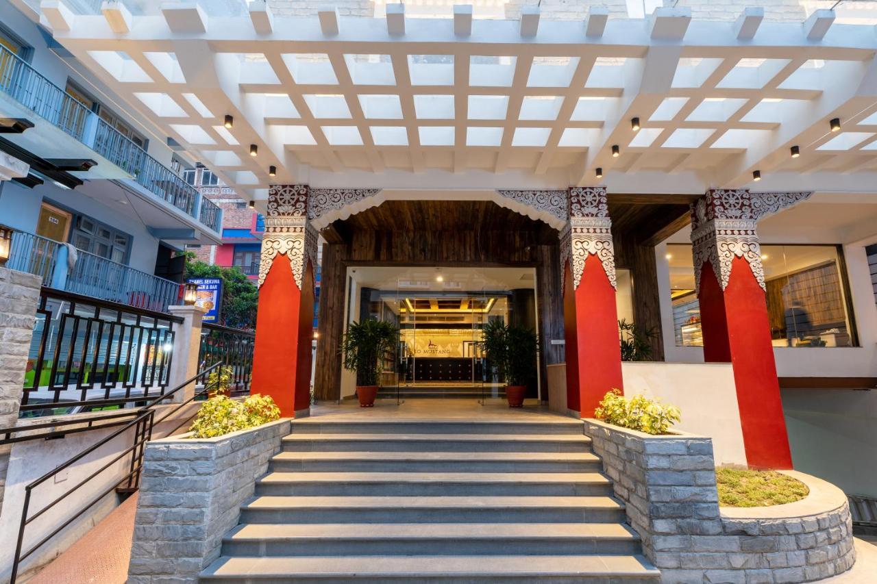 Hotel Lo Mustang Катманду Екстер'єр фото