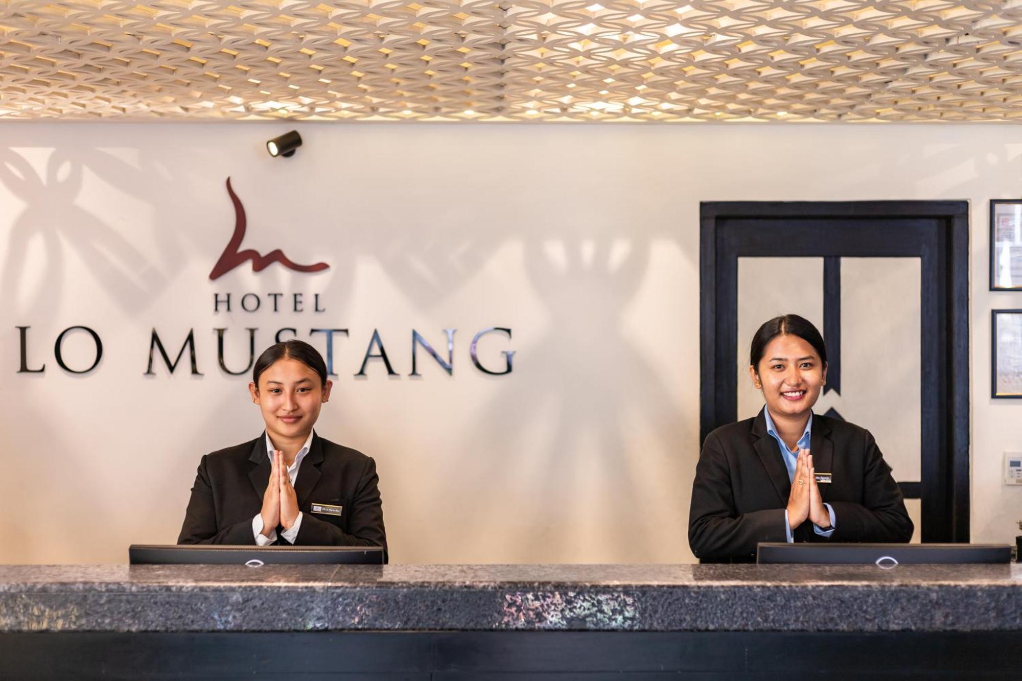 Hotel Lo Mustang Катманду Екстер'єр фото