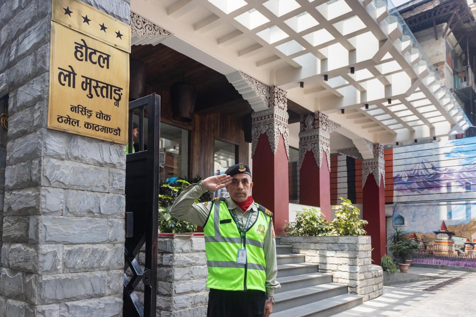 Hotel Lo Mustang Катманду Екстер'єр фото