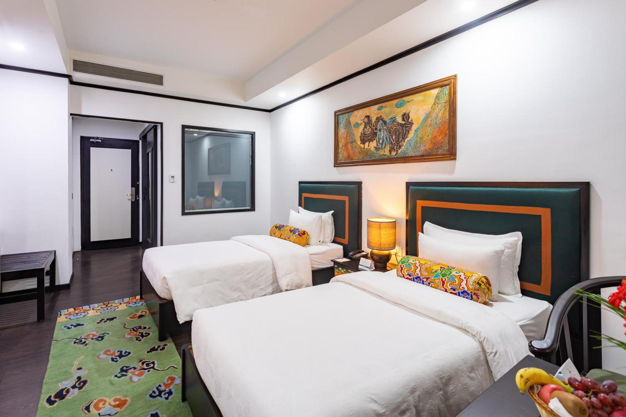 Hotel Lo Mustang Катманду Екстер'єр фото