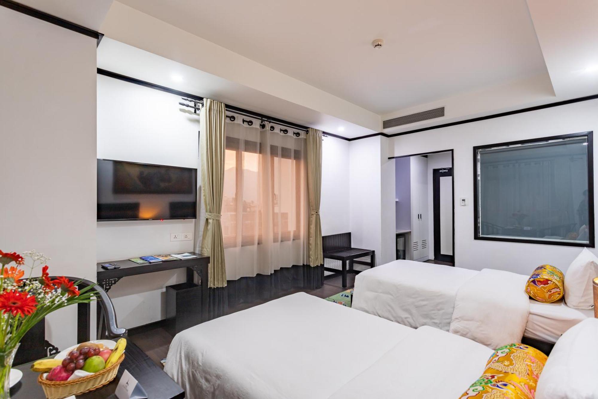 Hotel Lo Mustang Катманду Екстер'єр фото