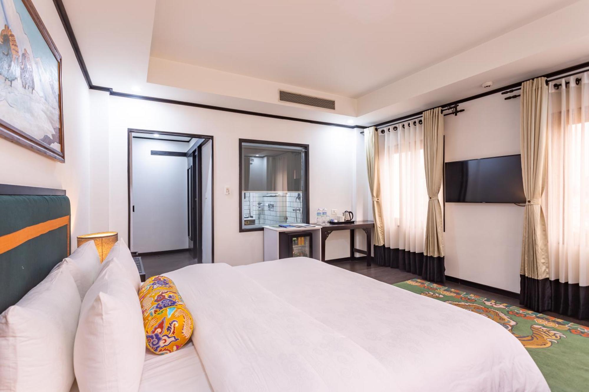 Hotel Lo Mustang Катманду Екстер'єр фото