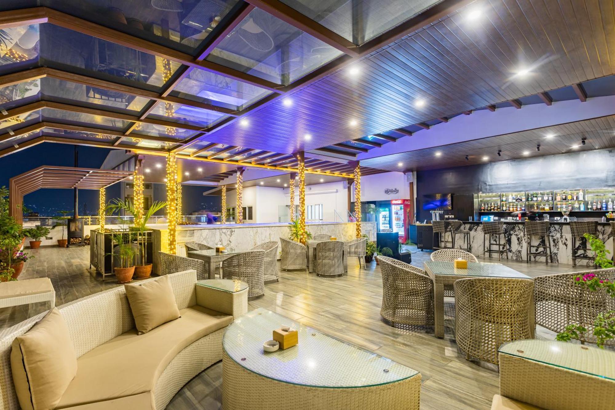 Hotel Lo Mustang Катманду Екстер'єр фото