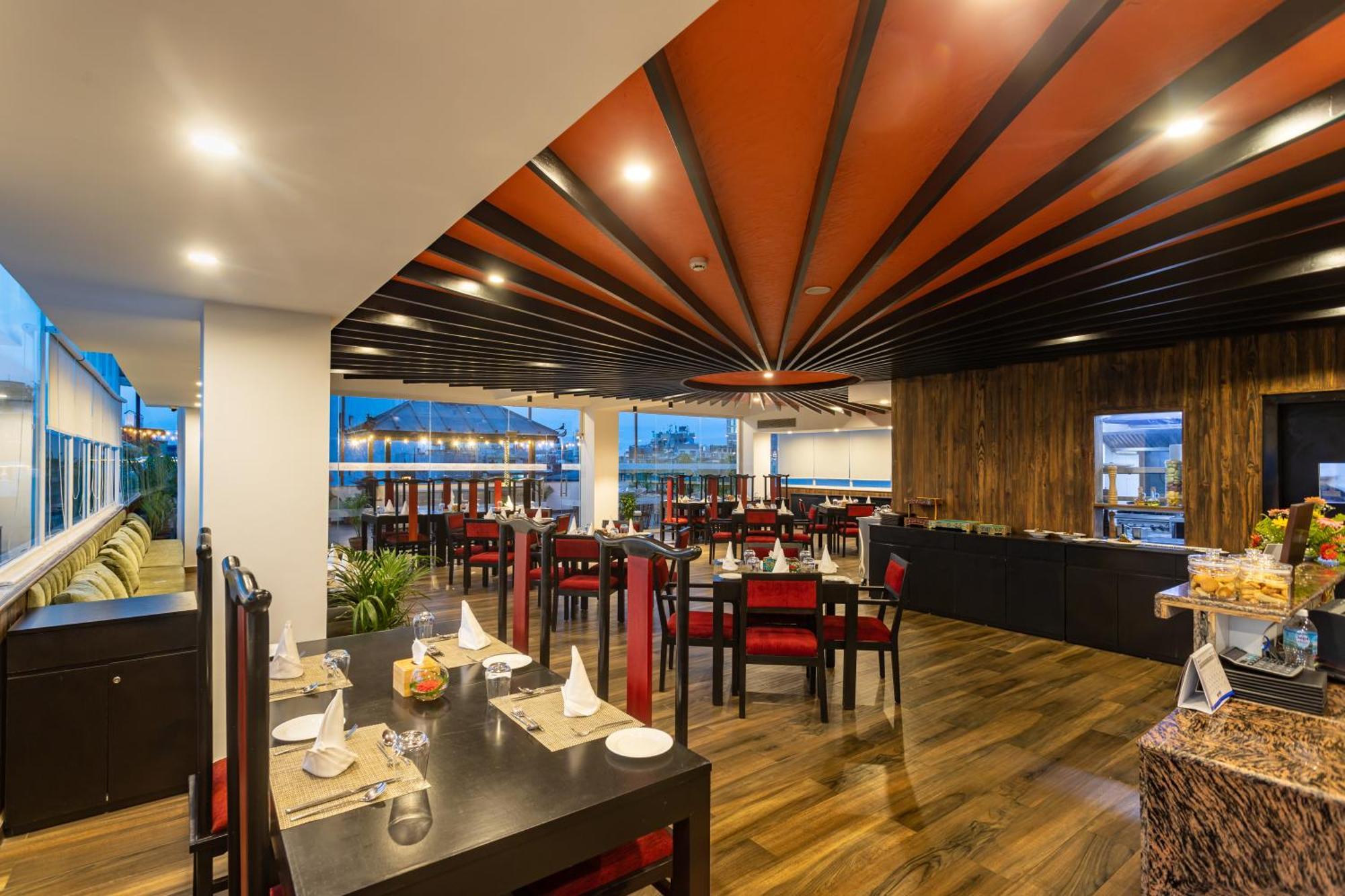 Hotel Lo Mustang Катманду Екстер'єр фото