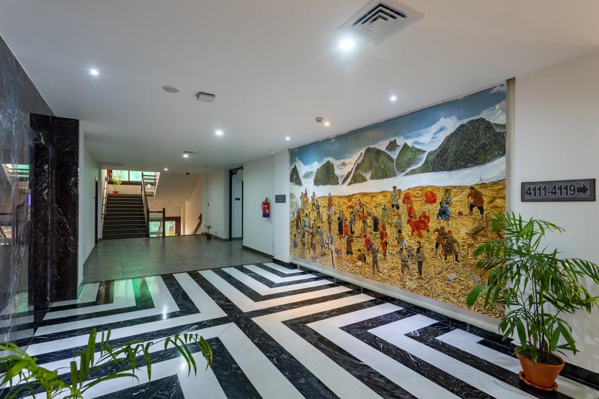 Hotel Lo Mustang Катманду Екстер'єр фото