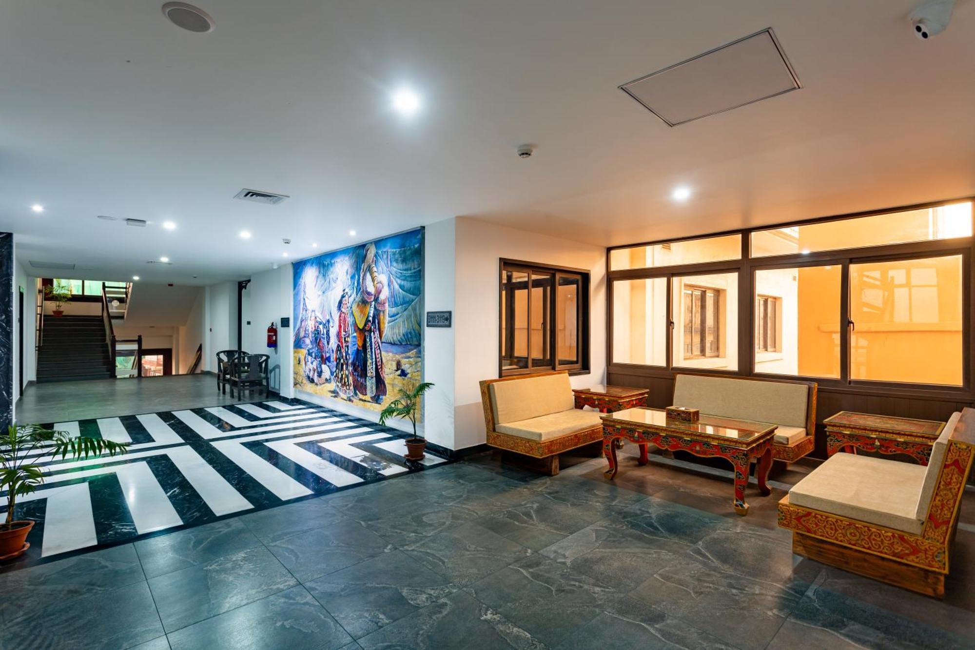 Hotel Lo Mustang Катманду Екстер'єр фото