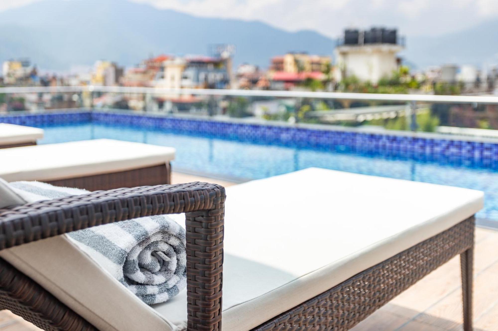 Hotel Lo Mustang Катманду Екстер'єр фото